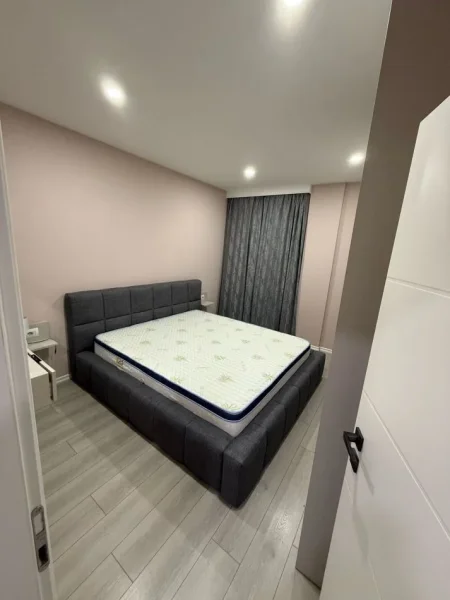 Tirane, jap me qera apartament 1+1+Aneks Kati 4, 65 m² 450 € (Jordan Misja)