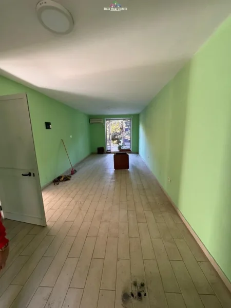 Tirane, jepet me qera Kati 2, 70 m² 700 € (xhamia e tabakeve)