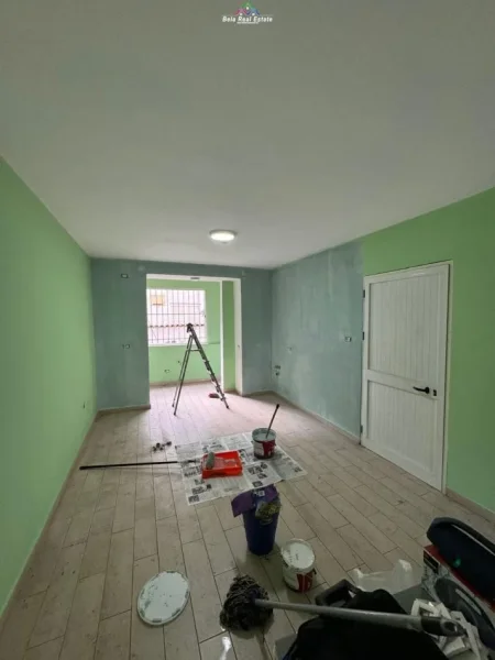 Tirane, jepet me qera Kati 2, 70 m² 700 € (xhamia e tabakeve)