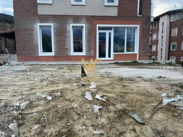 Tirane, jepet me qera ambjent biznesi Kati 0, 300 m² 4.500 € (SELITE)
