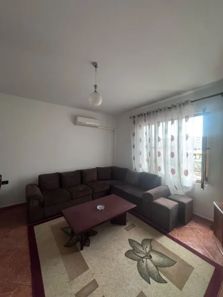Tirane, jepet me qera apartament 1+1 Kati 2, 60 m² 450 € (Selvia (Vila Gold ))