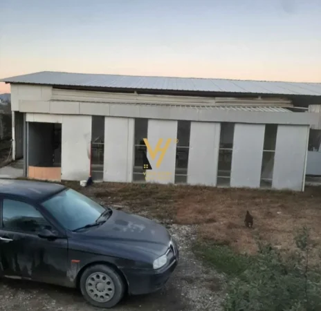 Tirane, shitet shtepi 1 Katshe Kati 0, 105 m² 180.000 € (QEREKE)