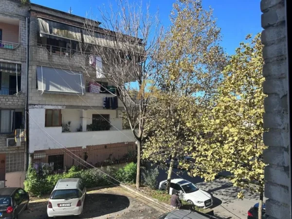 Shqiperi, shitet apartament 1+1 Kati 2, 53 m² 95.000 € (KOMISARIATI NR. 4)