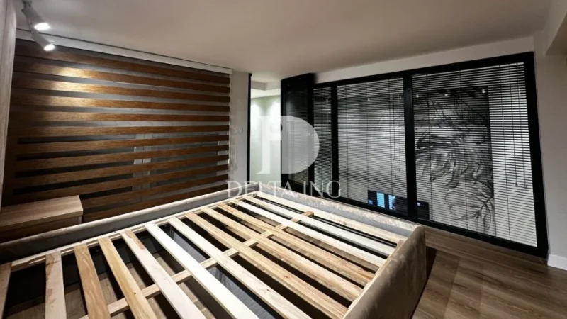 Tirane, shitet apartament duplex 1+1 Kati 0, 55 m² 115.000 € (Bulevardi Bajram Curri)