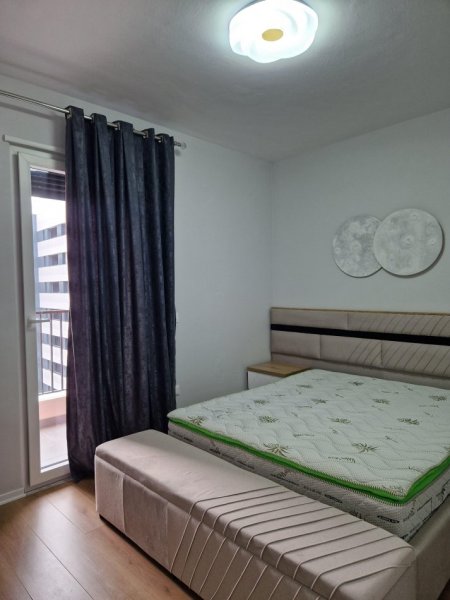 Tirane, jepet me qera apartament 1+1+Ballkon Kati 6, 70 m² 600 € (rruga Dom Bosko)