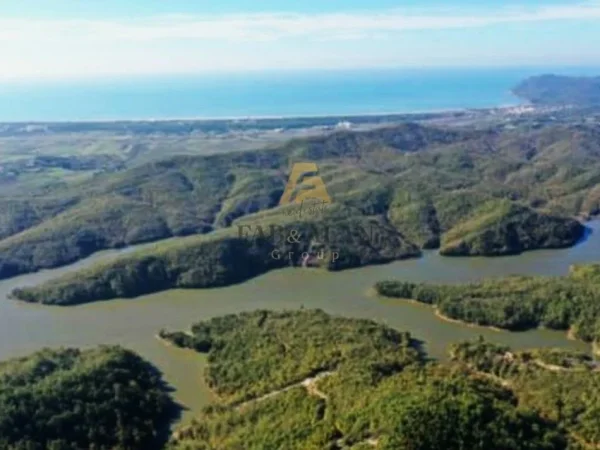 Gjiri Lalezit | Hamallaj, shitet toke , 6.700.000 m² 20.100.000 € (Gjiri i Lalzit)