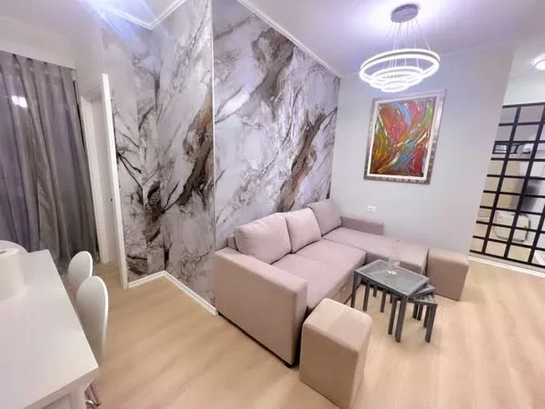 Tirane, shitet apartament 1+1 , 123 m² 250.000 € (Tregu Elektrik)