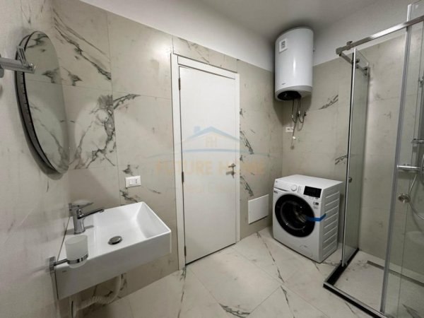 Tirane, jepet me qera apartament 2+1+Ballkon Kati 3, 117 m² 1.500 € (Metinvest, Liqeni i Thate)