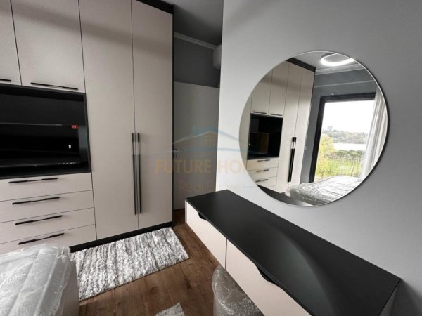 Tirane, jepet me qera apartament 2+1+Ballkon Kati 3, 117 m² 1.500 € (Metinvest, Liqeni i Thate)