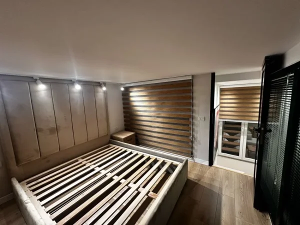 Tirane, shes apartament duplex 1+1 Kati 0, 55 m² 115.000 € (Bulevardi Bajram Curri)