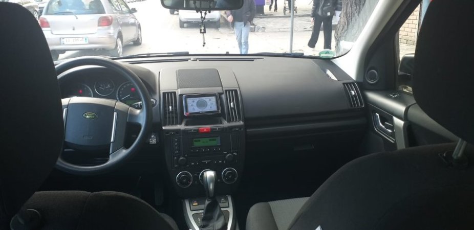 Korce, shitet SUV | Xhip Land Rover Freelander 2 4x4 Nafte, ulliri automatik Kondicioner 250.000 km 6.900 €