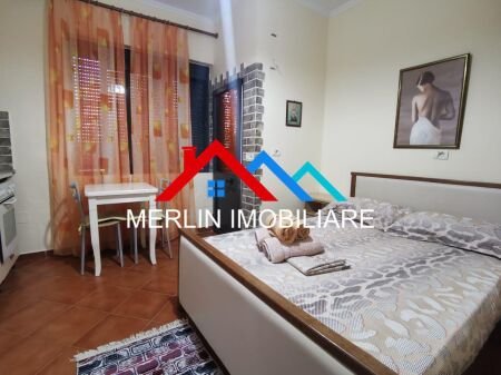 Tirane, jepet me qera garsonier 1+1 Kati 2, 37 m² 350 € (Rruga 5 Maji)