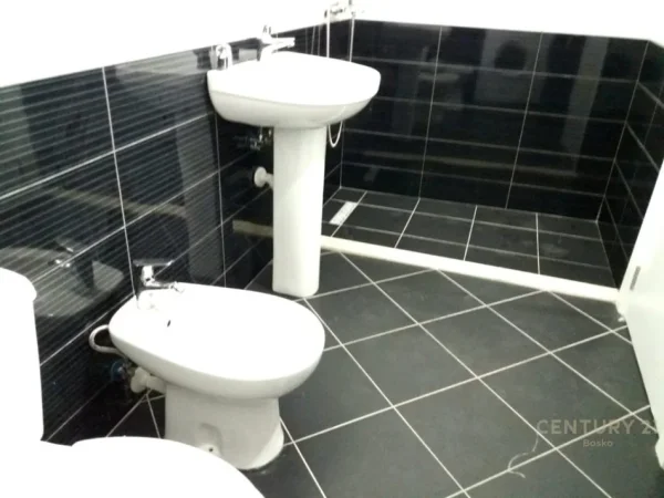 Tirane, jepet me qera apartament 1+1 Kati 3, 57 m² 400 € (Rruga Don Bosko)