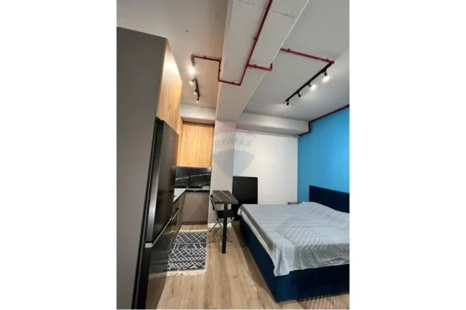 shitet , 74 m² 159.000 € (Shitet Dyqan + Studio tek Ali Demi)
