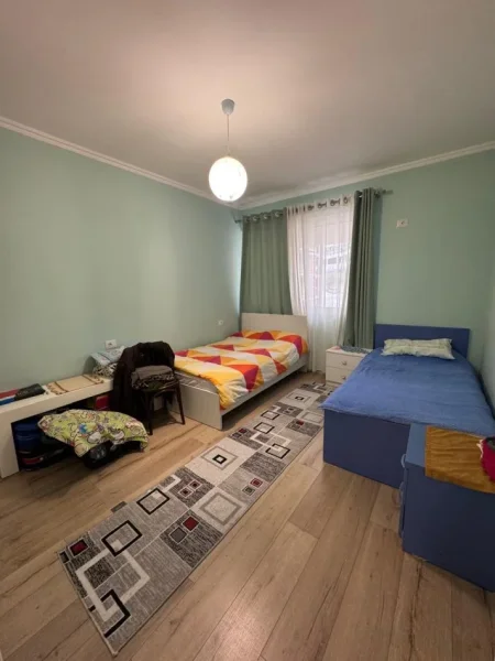 Tirane, shitet apartament 3+1+Aneks+Ballkon Kati 2, 130 m² 230.000 € (kopshti botanik)