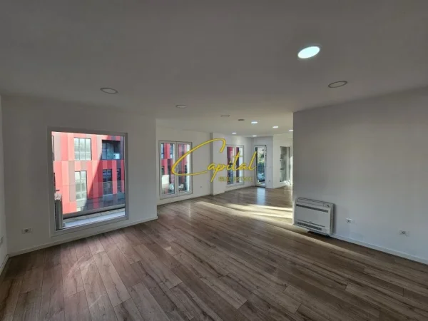 Tirane, jepet me qera zyre Kati 2, 175 m² 2.300 € (RRUGA E ELBASANIT)