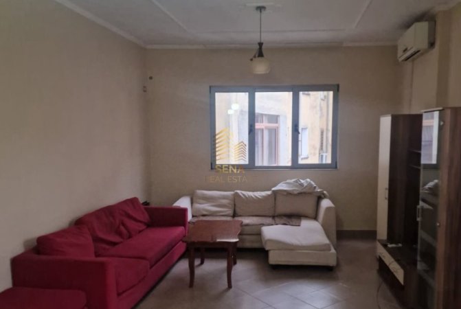Tirane, jepet me qera apartament 2+1+Aneks+Ballkon Kati 3, 150 m² 500 € (Rruga Arkitekt Kasemi)