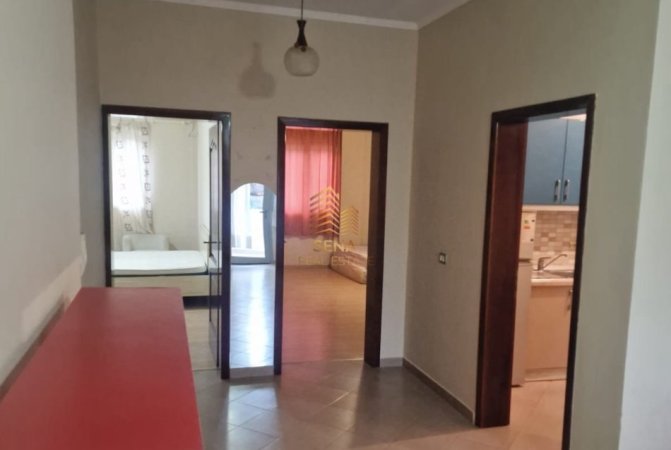 Tirane, jepet me qera apartament 2+1+Aneks+Ballkon Kati 3, 150 m² 500 € (Rruga Arkitekt Kasemi)