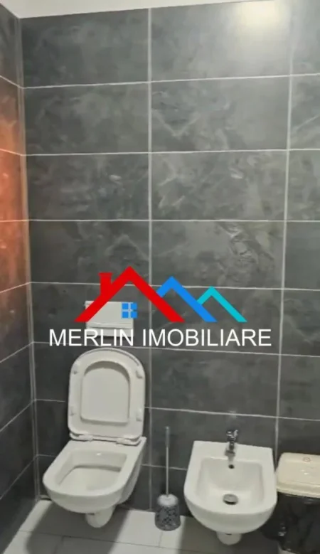 Tirane, shitet apartament 2+1+Ballkon Kati 3, 126 m² 210.000 € (BULEVARDI I RI)