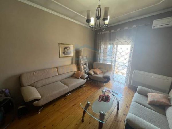 Korce, shitet apartament 3+1+BLK Kati 3, 95 m² 85.000 Euro (Lagjia 7, Korçë)