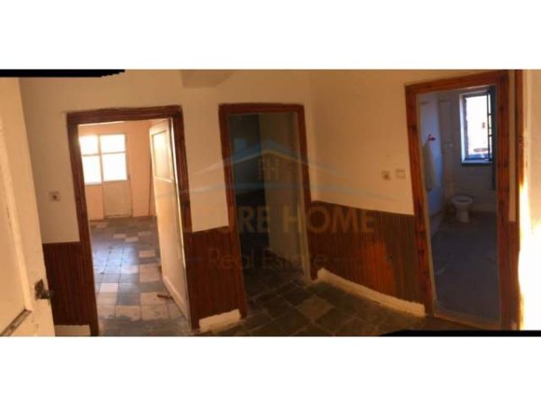 Korce, shitet apartament 2+1 Kati 5, 80 m² 22.000 Euro (Lagjia 17, Korçë.)