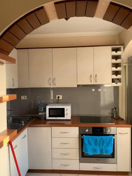 Tirane, jepet me qera apartament 1+1+BLK Kati 3, 50 m² 400 Euro (Muhamet Gjollesha)