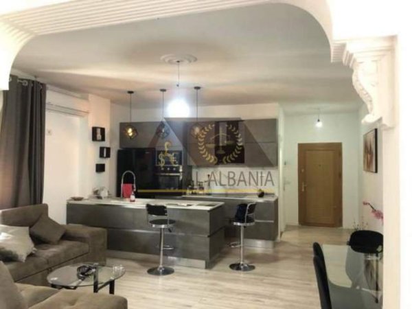 Tirane, shitet apartament 3+1 Kati 4, 116 m² 170.000 Euro (Kodra e diellit)