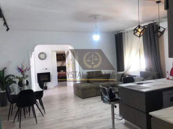Tirane, shitet apartament 3+1 Kati 4, 116 m² 170.000 Euro (Kodra e diellit)