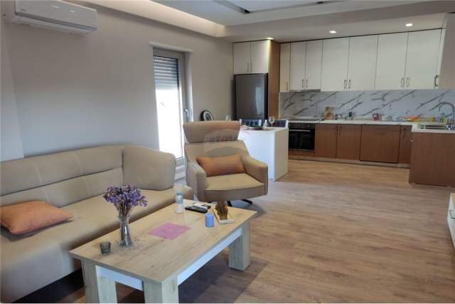 Tirane, jepet me qera apartament 1+1 Kati 5, 70 m² 500 Euro (Zogu i Zi)