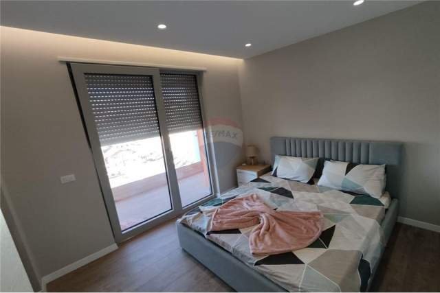 Tirane, jepet me qera apartament 1+1 Kati 5, 70 m² 500 Euro (Zogu i Zi)