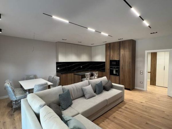 Tirane, jepet me qera apartament 2+1+A+BLK Kati 1, 121 m² 1.300 Euro (Rruga Hiqmet Buzi)