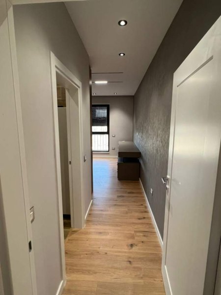 Tirane, jepet me qera apartament 2+1+A+BLK Kati 1, 121 m² 1.300 Euro (Rruga Hiqmet Buzi)