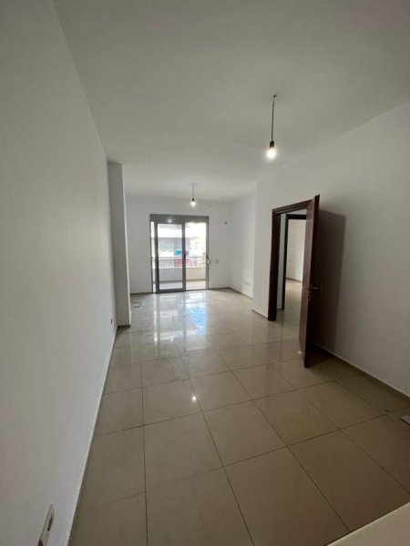 Tirane, shes apartament 1+1+BLK Kati 5, 62 m² 70.000 Euro (Unaza e Re)