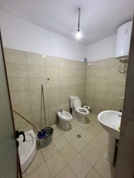 Tirane, shes apartament 1+1+BLK Kati 5, 62 m² 70.000 Euro (Unaza e Re)