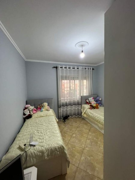 Tirane, shitet apartament 3+1+BLK Kati 8, 129 m² 125.000 Euro (Astir)