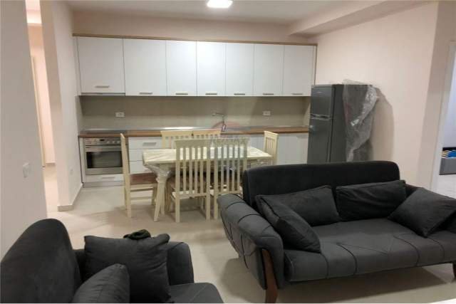 Tirane, jepet me qera apartament 2+1 Kati 3, 87 m² 40.000 Leke (Rruga Dajtit - Fresk)