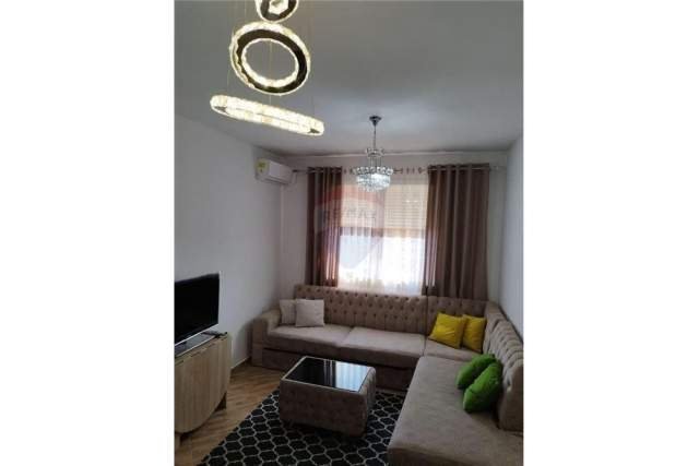 Tirane, jepet me qera apartament 2+1 Kati 10, 76 m² 450 Euro (Fusha e Aviacionit)