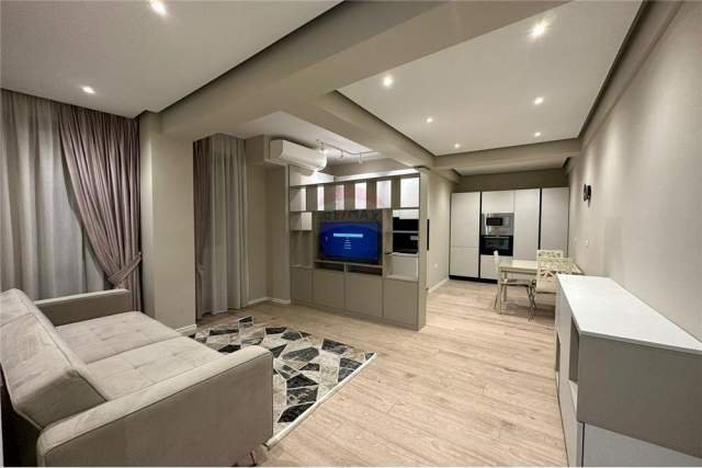 Tirane, jepet me qera apartament 1+1 Kati 5, 72 m² 600 Euro (Selvia)