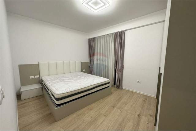 Tirane, jepet me qera apartament 1+1 Kati 5, 72 m² 600 Euro (Selvia)