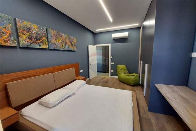 Tirane, jepet me qera apartament 1+1 Kati 4, 72 m² 680 Euro (Rruga Kavajes-Square 21)