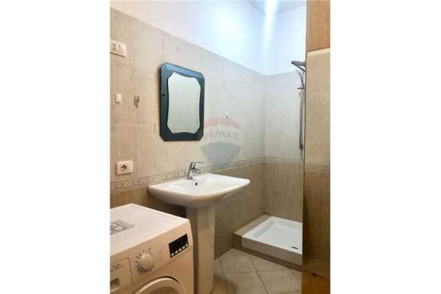 Tirane, jepet me qera apartament 1+1 Kati 3, 69 m² 400 Euro (Rruga Bill Klinton - Komuna e Parisit - Eleonora)