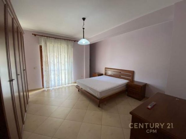 Tirane, jepet me qera apartament 119 m² 500 Euro