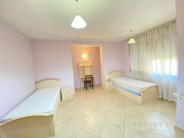 Tirane, jepet me qera apartament 119 m² 500 Euro