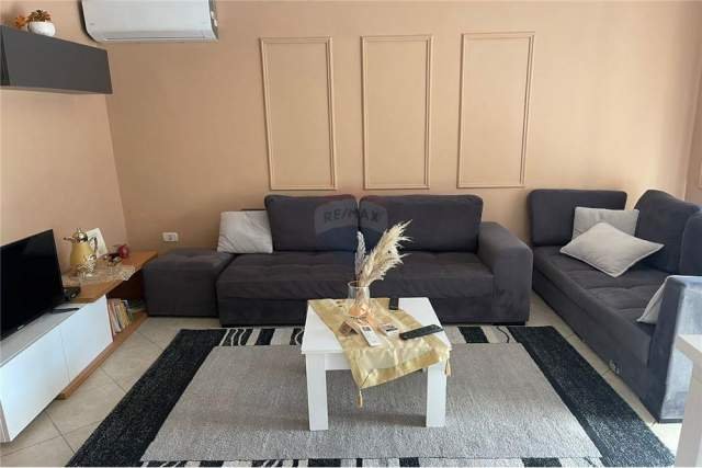 Tirane, jepet me qera apartament 1+1+BLK Kati 3, 60 m² 370 Euro (brryli)