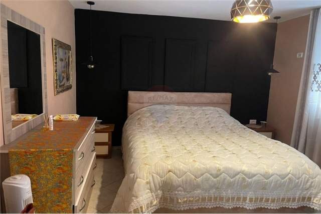 Tirane, jepet me qera apartament 1+1+BLK Kati 3, 60 m² 370 Euro (brryli)