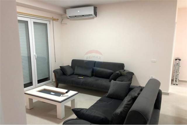 Tirane, ofert apartament 2+1+BLK Kati 5, 85 m² 40.000 Leke (qesarake)