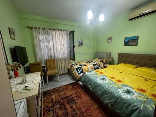 Tirane, jepet me qera apartament 1+1+BLK Kati 2, 75 m² 400 Euro (rruga 28 nentori)