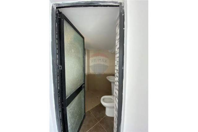 Tirane, jepet me qera dyqan Kati 0, 45 m² 400 Euro (rruga e kavajes)