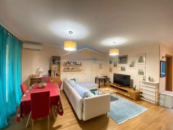 Tirane, jepet me qera apartament 2+1+BLK Kati 2, 88 m² 650 Euro