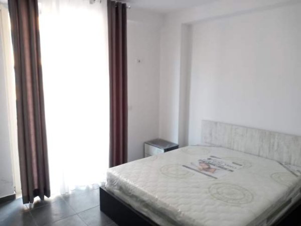Tirane, jap me qera apartament 2+1+BLK Kati 3, 98 m² 300 Euro (rruga pano lula)